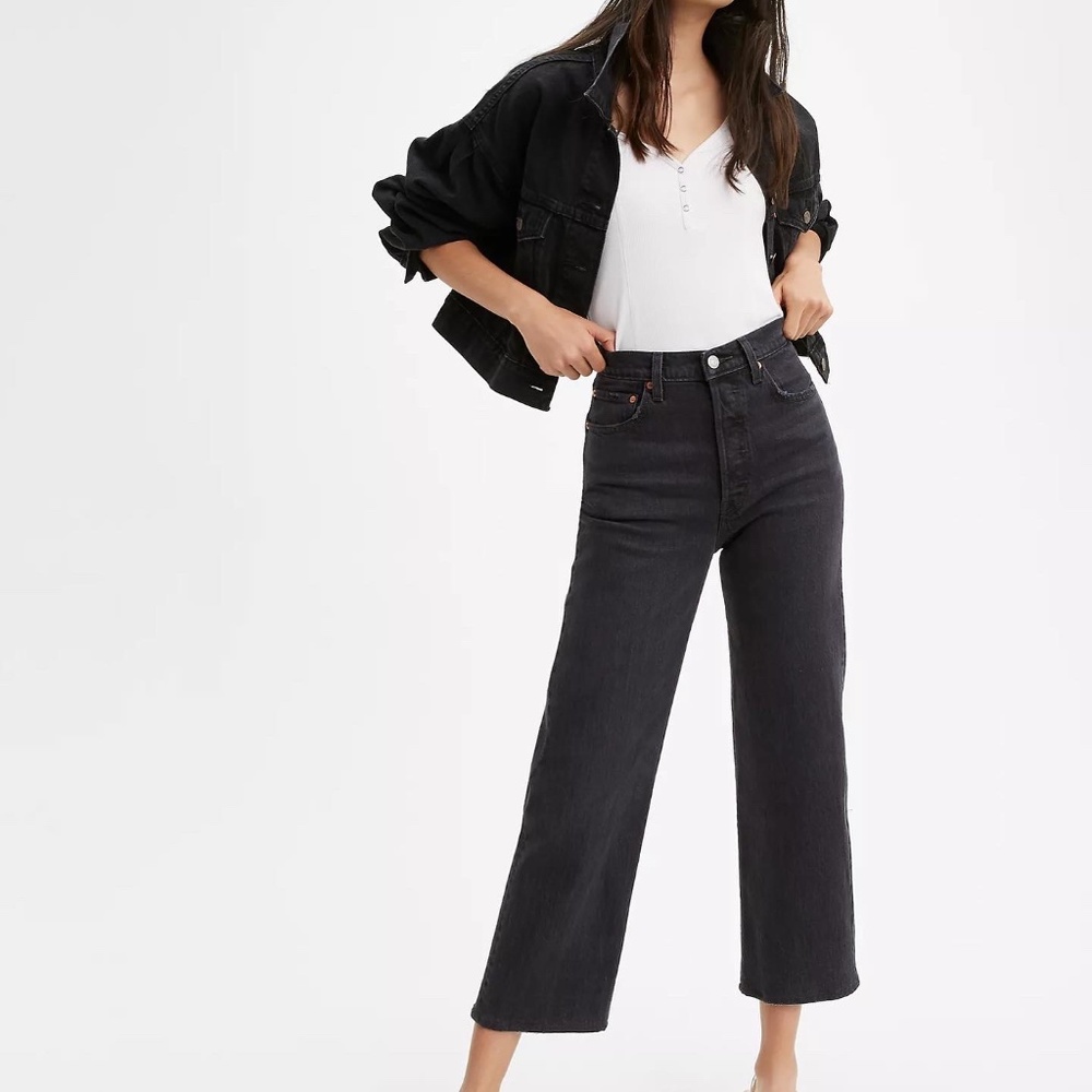 Levi’s Ribcage Straight Ankle in Feelin’ Cagey